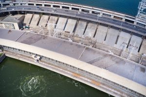 ventajas desventajas centrales hidroelectricas