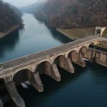 Tipos comunes de centrales hidroeléctricas: represas, embalse y pasada