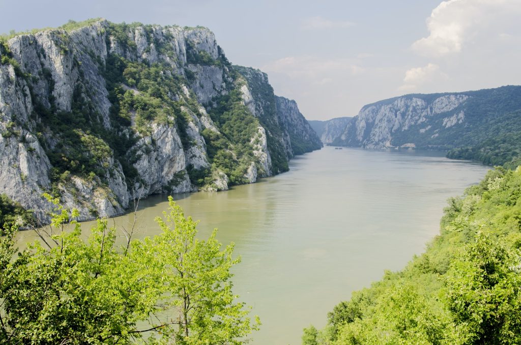 Garganta del Danubio en un día soleado
